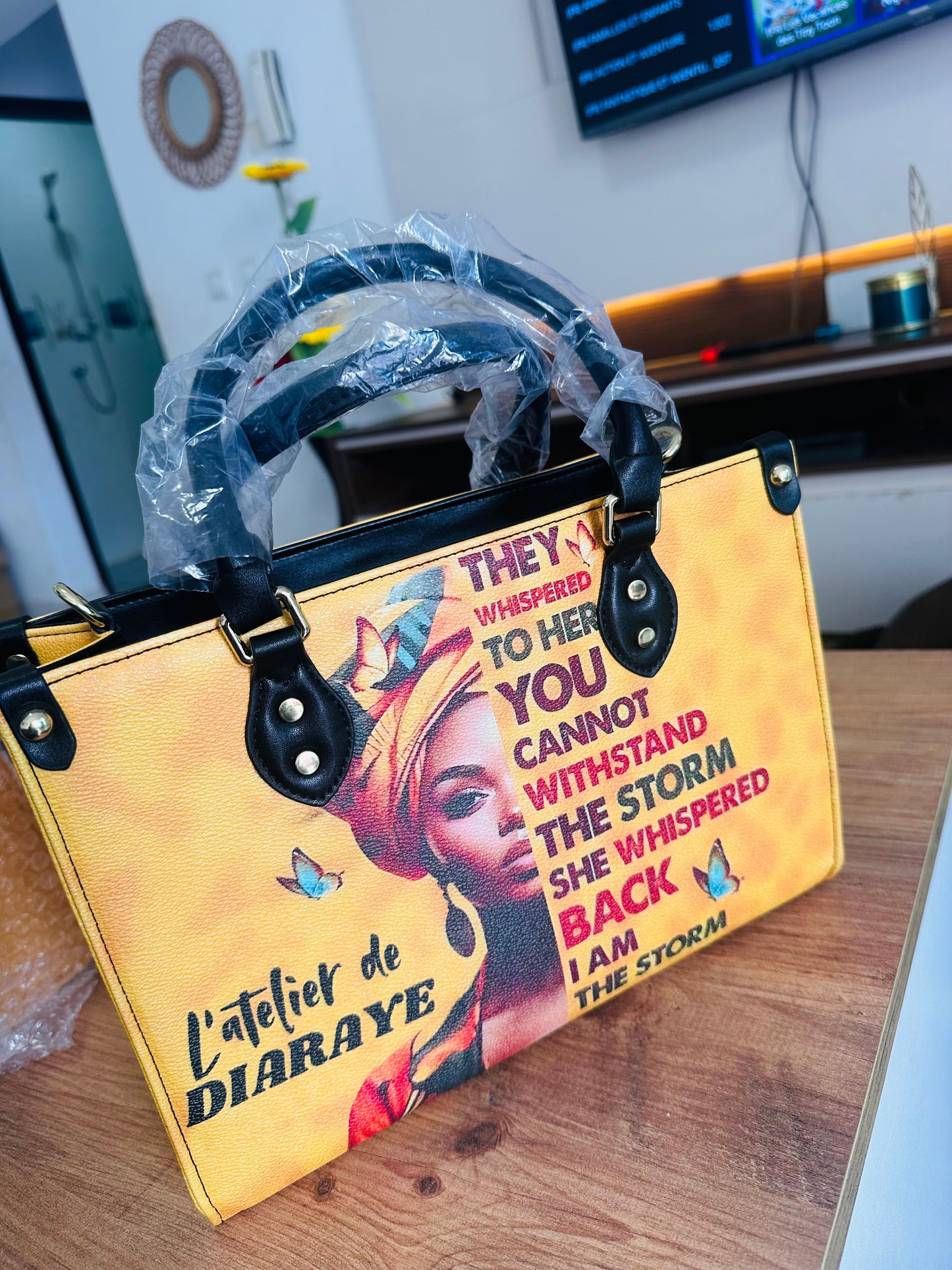 Sac à main “NUBIA” – L’Essence de la Reine